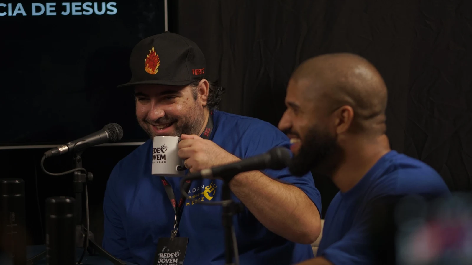 Host Angelo Góis no Papo Hertz
